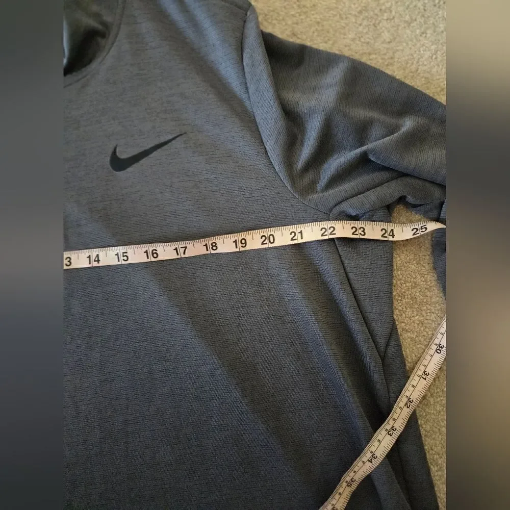 Men's Nike zip up jacket XL